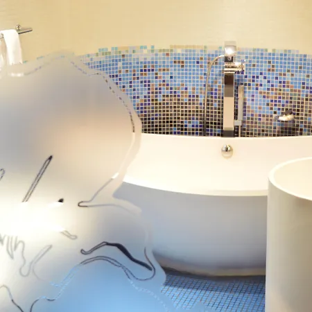 Les Fleurs Boutique Hotel