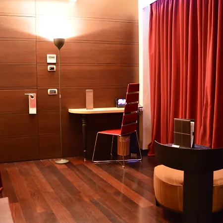 Hotel Les Fleurs Boutique 4*