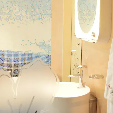 Les Fleurs Boutique 4*