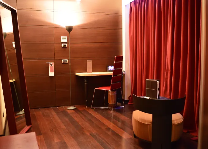 Hotell Les Fleurs Boutique 4*