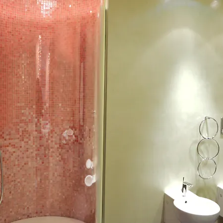 Les Fleurs Boutique Hotel 4*