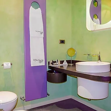 Les Fleurs Boutique Hotel 4*
