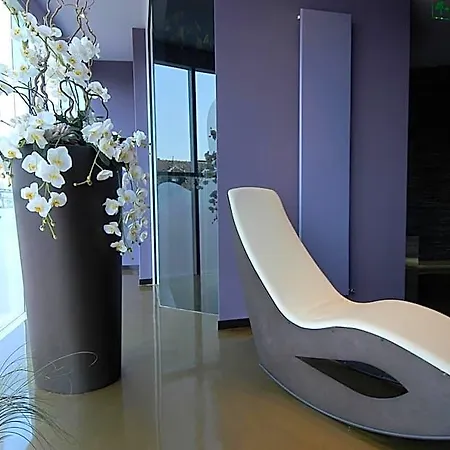 Les Fleurs Boutique