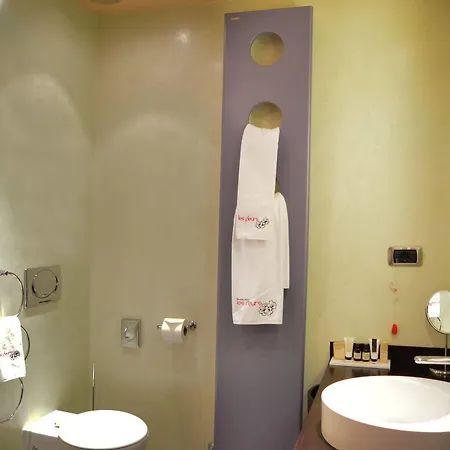Les Fleurs Boutique Hotel