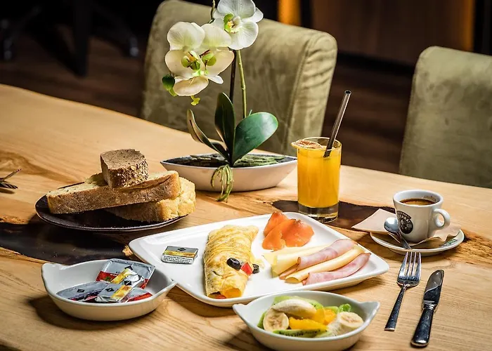 Les Fleurs Boutique Hotel 4*