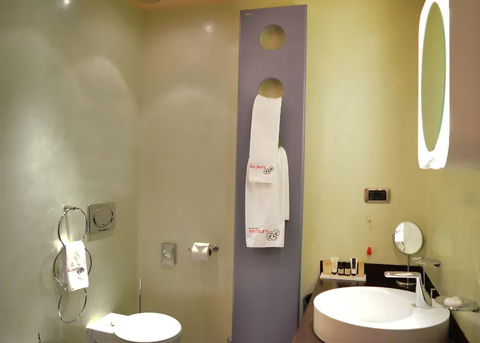 Hotel Les Fleurs Boutique 4*