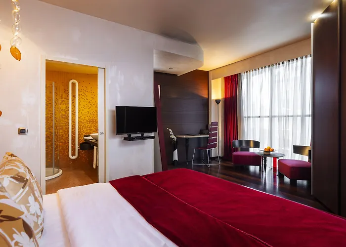 Hotel Les Fleurs Boutique 4*