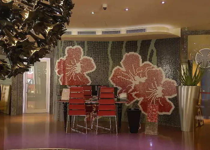 Hotel Les Fleurs Boutique 4*