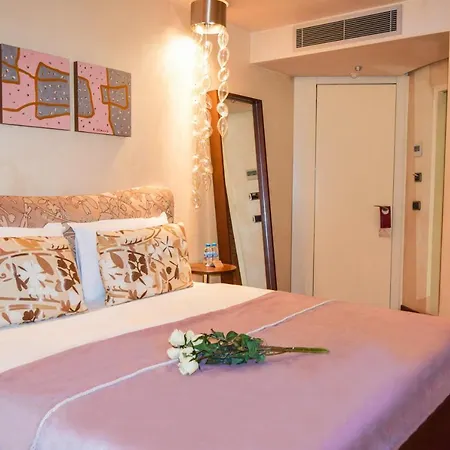 Les Fleurs Boutique 4* סופיה